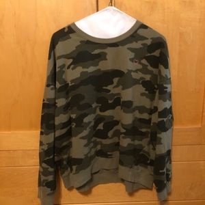 Camo pullover / shirt